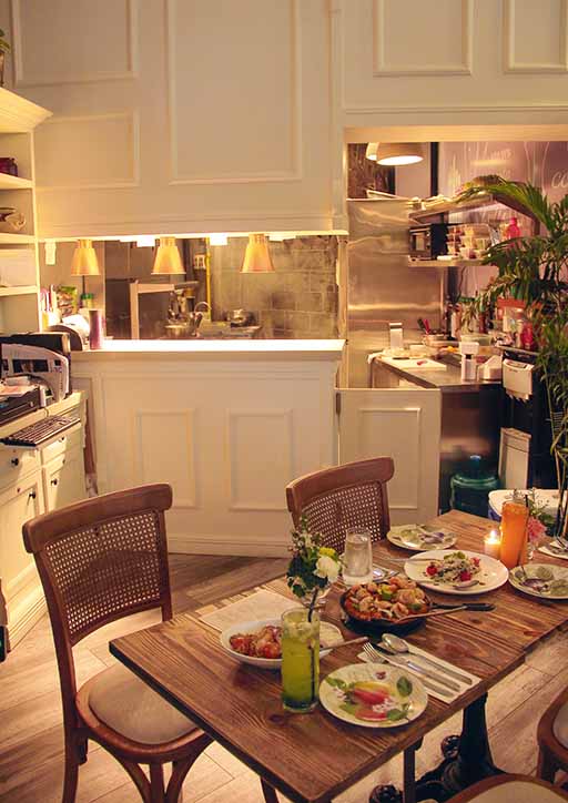 Mulberry Door BGC