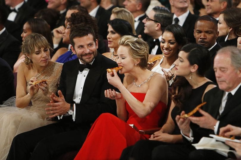 Jennifer Lawrence Eating Pizza