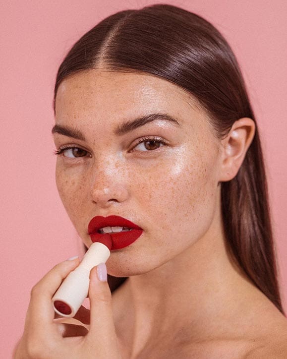 Sunnies Face Has Your Dream Lipstick