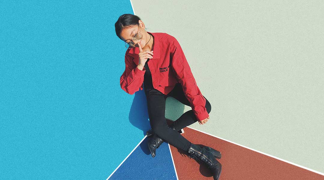 Ylona Style Staple | Boots | Oversized Shirt | Sunnies | MEGAStyle