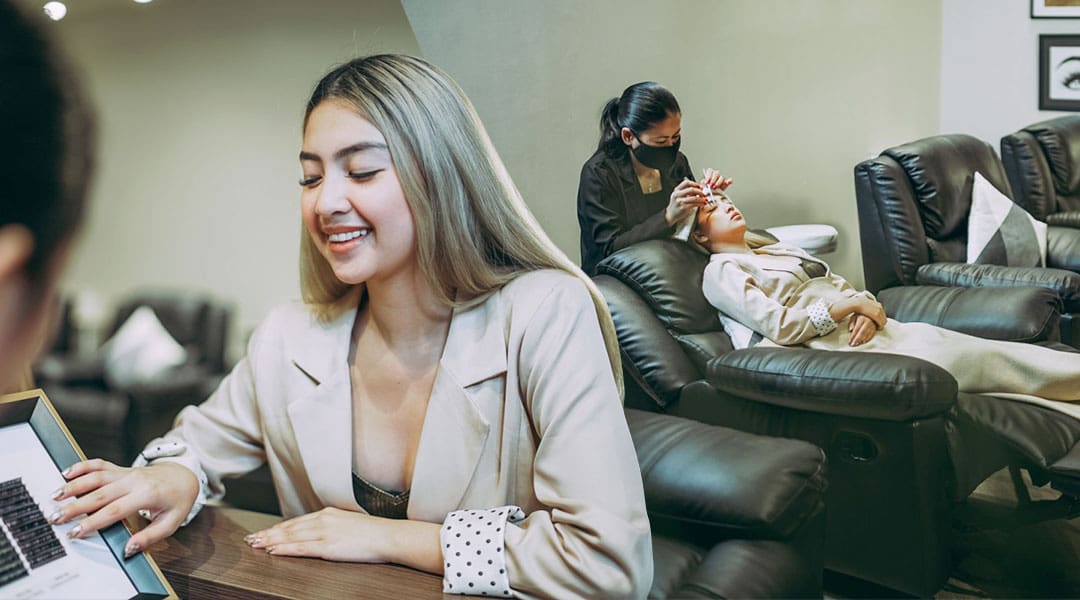 NEW lounge MEGA salon eyelash extensions