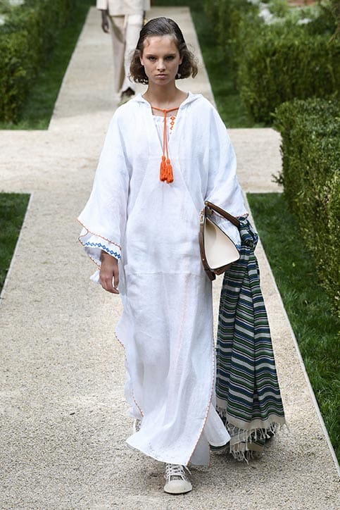 Tory Burch S/S '19 Is All About The World Of Wanderlusts