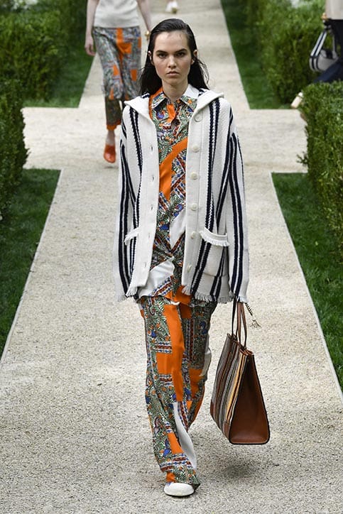 Tory Burch S/S '19 Is All About The World Of Wanderlusts