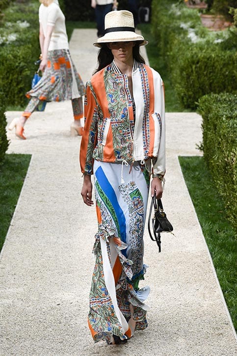 Tory Burch S/S '19 Is All About The World Of Wanderlusts