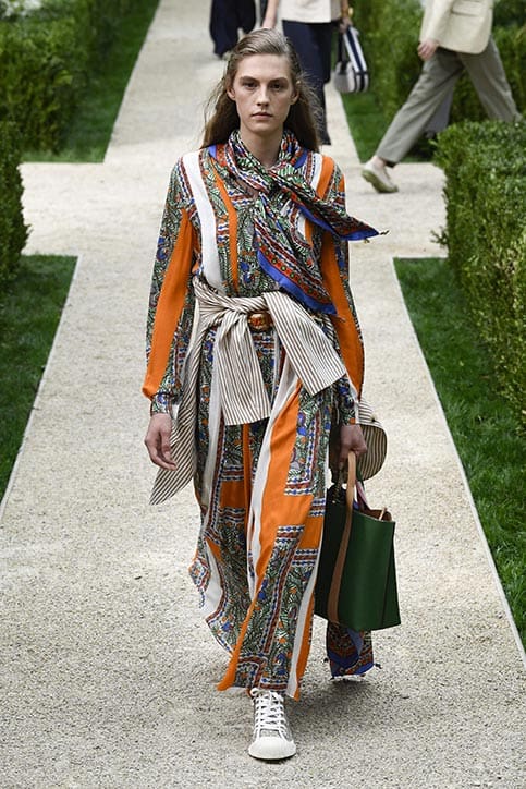 Tory Burch S/S '19 Is All About The World Of Wanderlusts