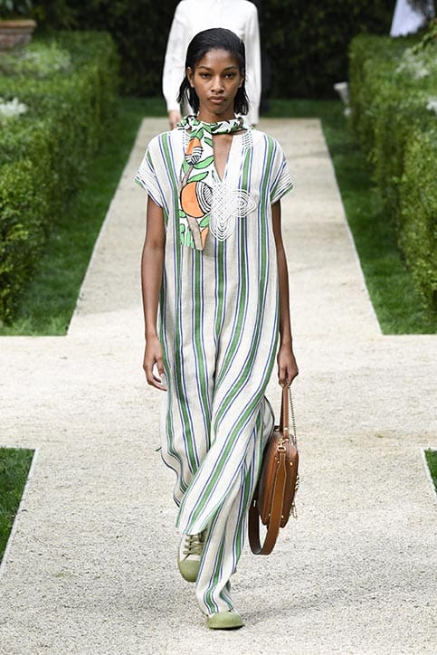 Tory Burch S/S '19 Is All About The World Of Wanderlusts