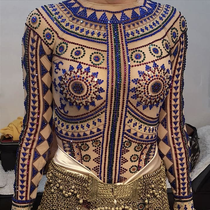 Catriona-Gray-National-Costume-4