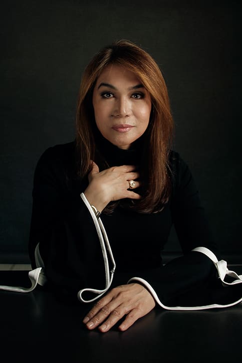 Makeup artist Bambbi Fuentes on MEGA 