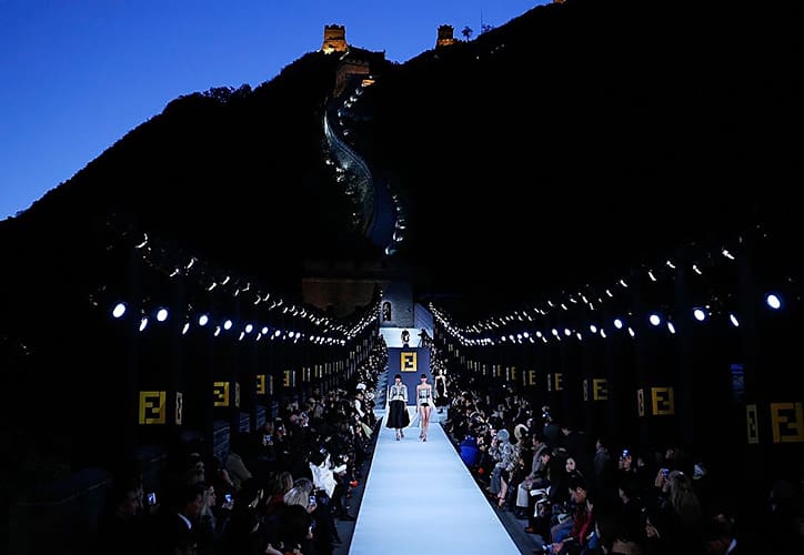 11 Of The Greatest Karl Lagerfeld Shows For Chanel And Fendi Ever