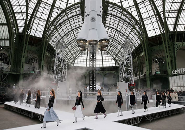 11 Of The Greatest Karl Lagerfeld Shows For Chanel And Fendi Ever