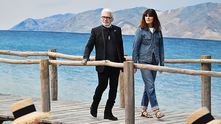 11 Of The Greatest Karl Lagerfeld Shows For Chanel And Fendi Ever
