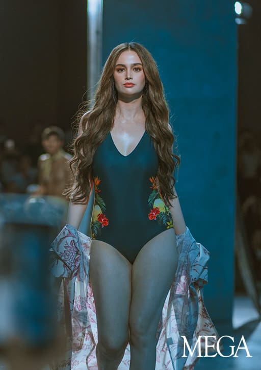 hottest celebrities bench fashion week