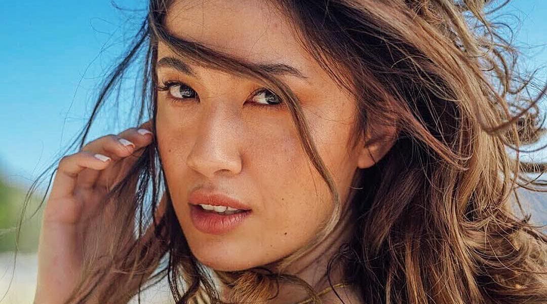 MEGA | These UV Eyelash Extensions Will Be Your New Summer Essential