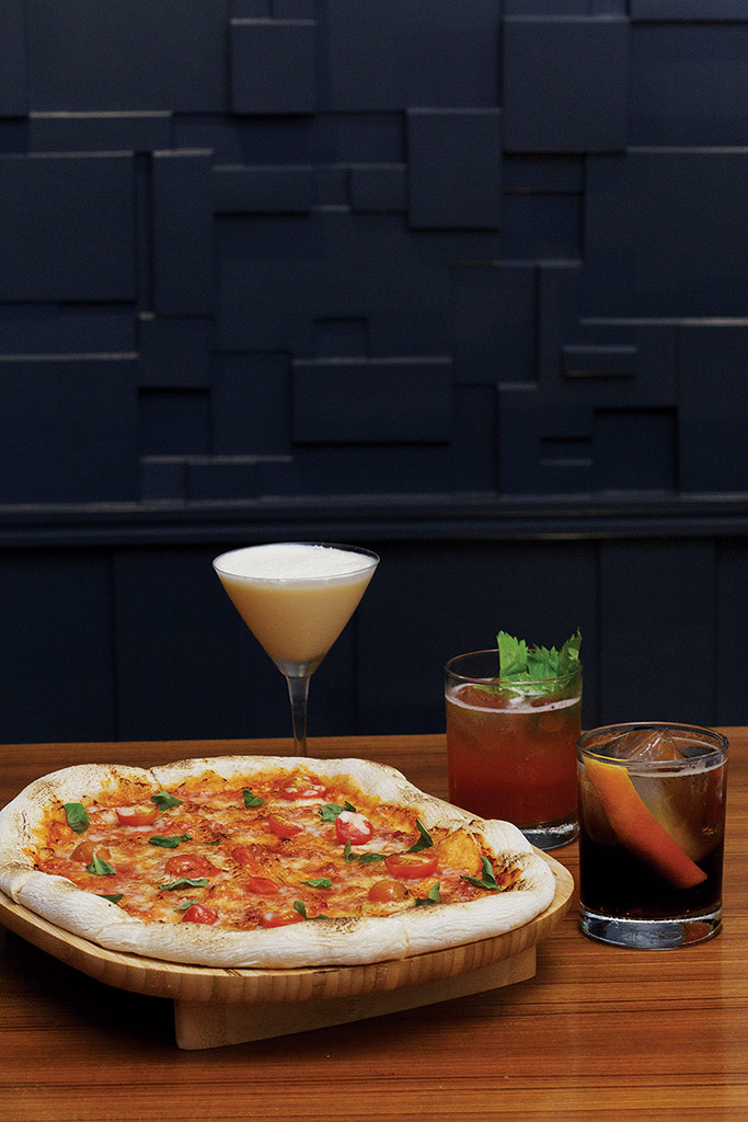 Cicchetti's pizza and cocktails