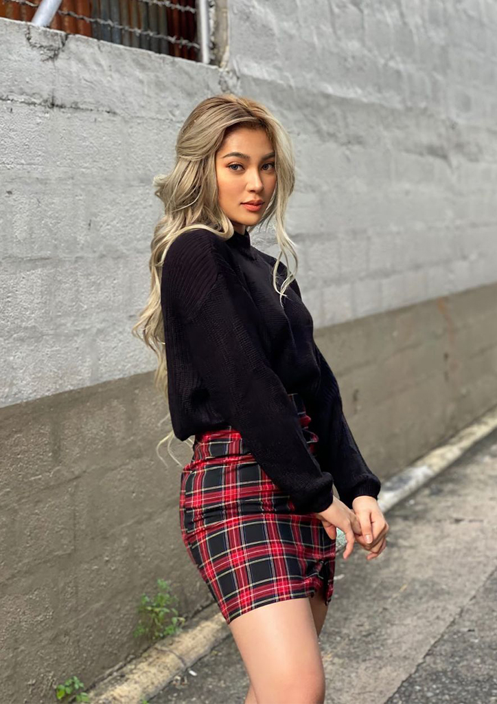 Livestreamers, Christine Samson