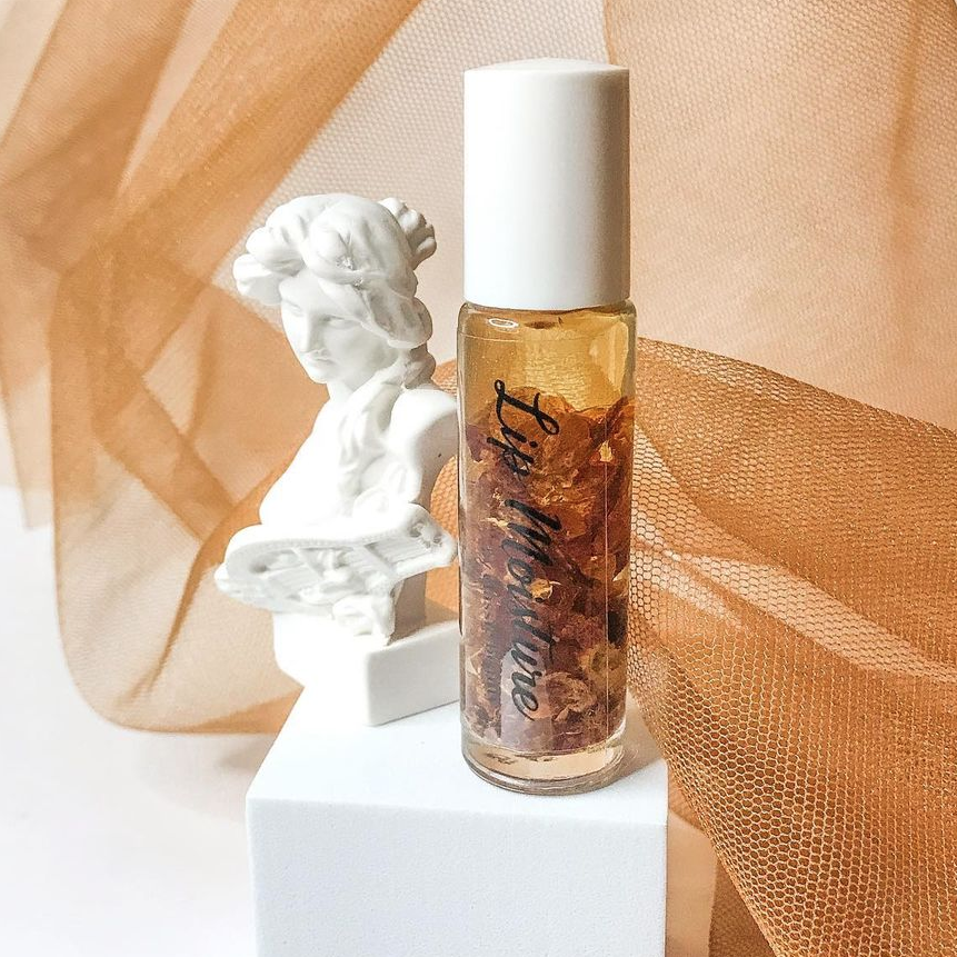 lip oils, classic beauty