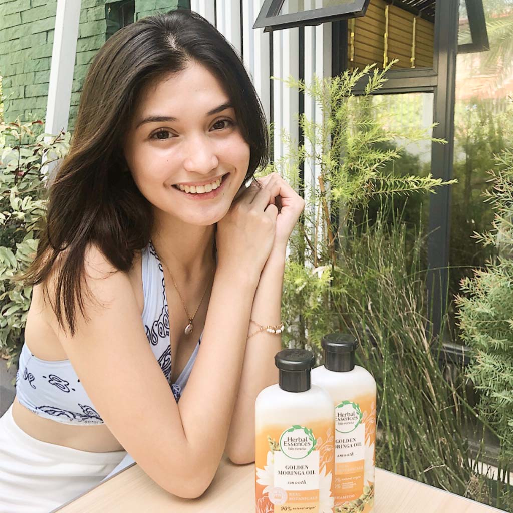 Denise Mascarenas with Herbal Essences bio:renew Golden Moringa Oil