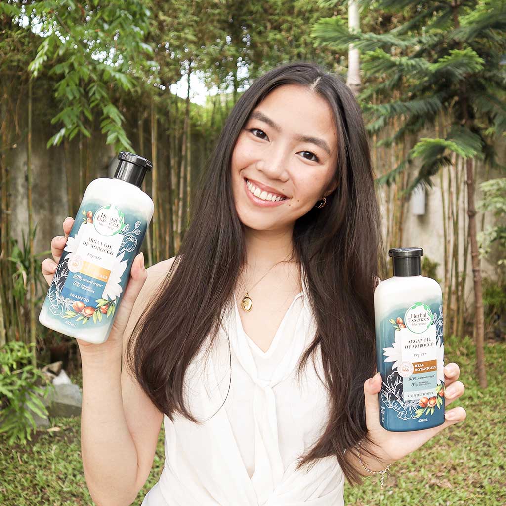 Isa Sarrosa with Herbal Essences bio:renew Argan Oil of Morocco