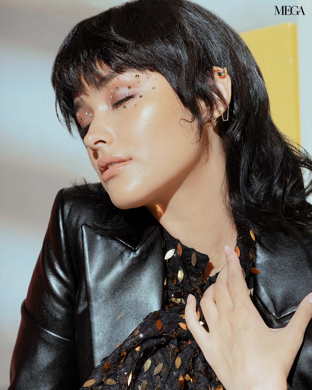 Gem accents on Liza's face are a new take for a strikingly beautiful twinkle in the night sky.