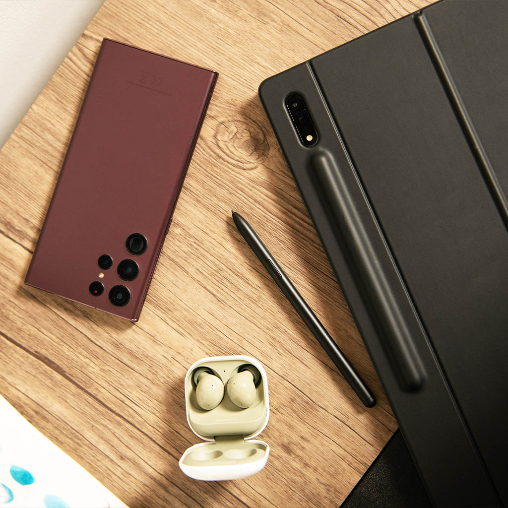 The Samsung Galaxy Tab S8 Series: amazing alone, but better together with other Galaxy products