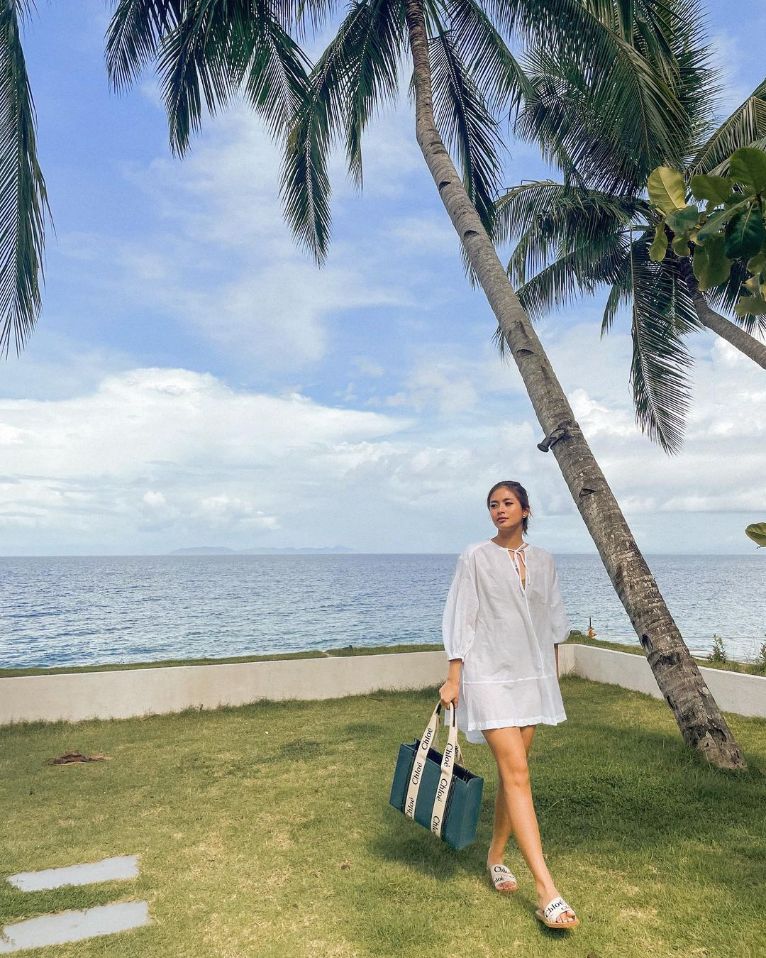 Chloe Woody Tote Bag Gabbi Garcia