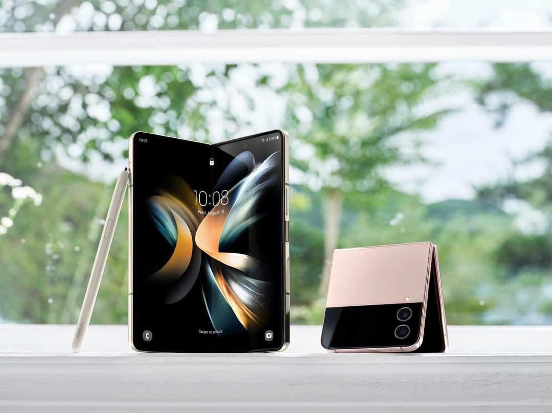 Samsung Galaxy Z Fold 4 Smartphone