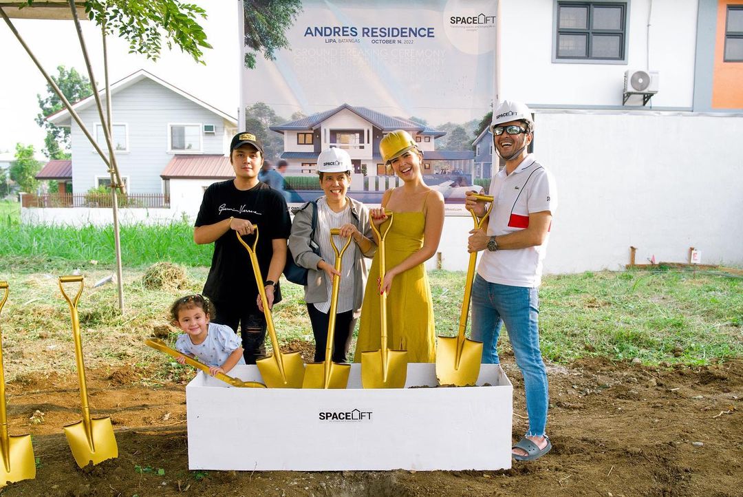 Sofia Andres Family