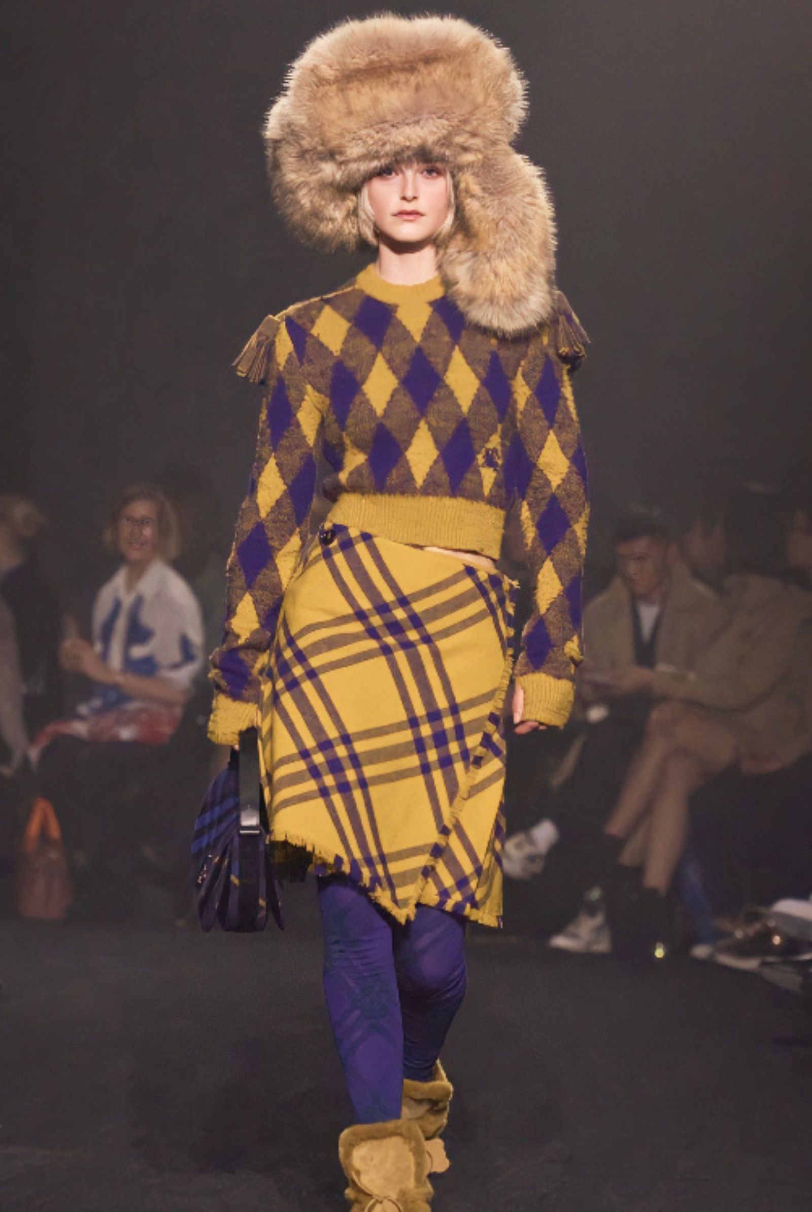 Burberry Daniel Lee - New exaggerations