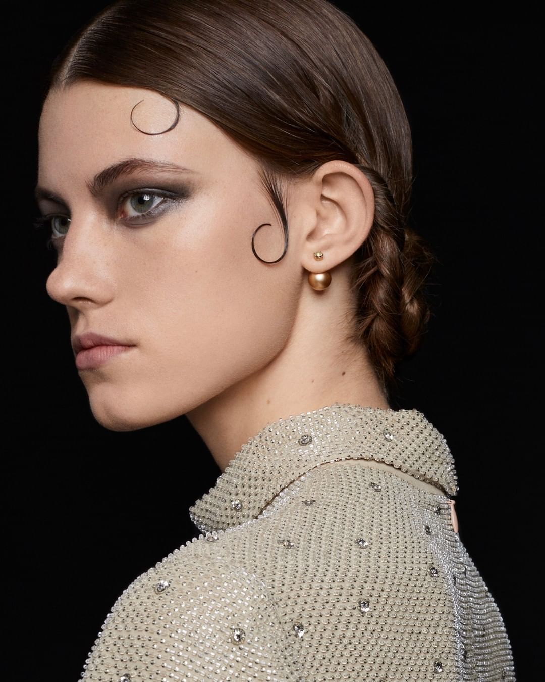 Kiss curls Paris Haute Couture Week 