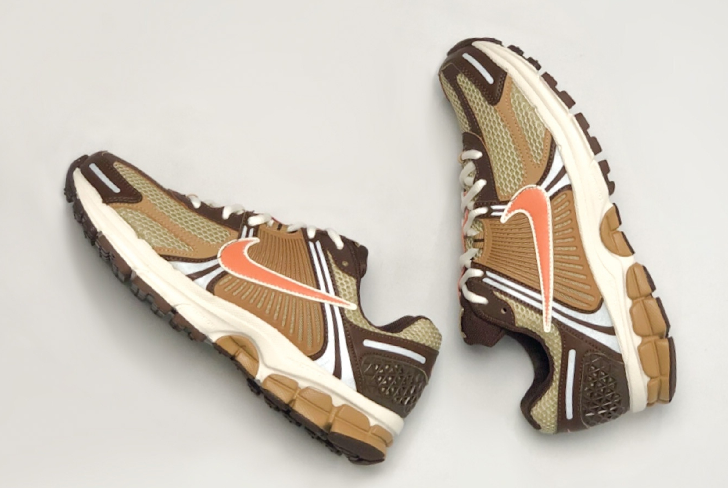 Nike Zoom Vomero 5 Wheat Grass Sneakers