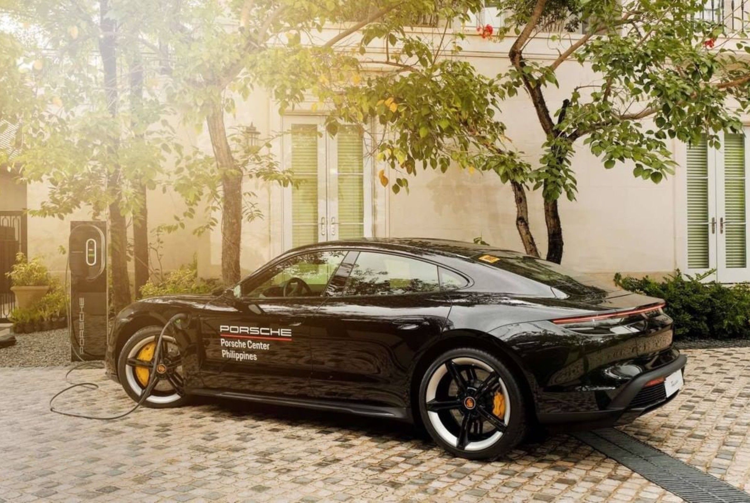 Electric Car Porsche Taycan
