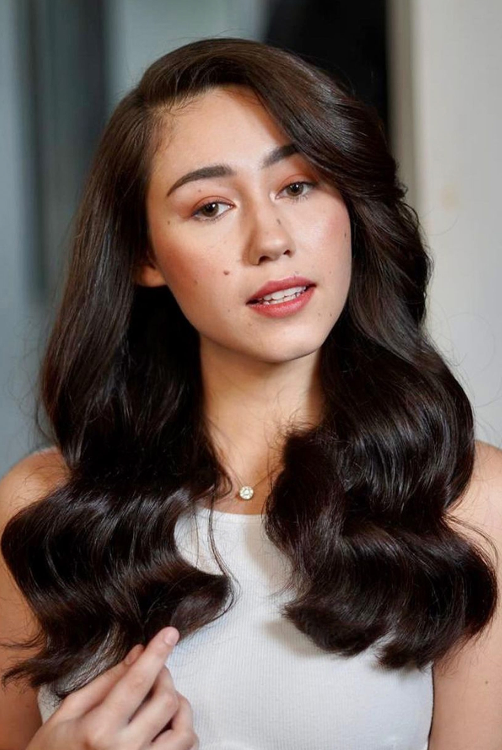 Beachy waves hairstyle