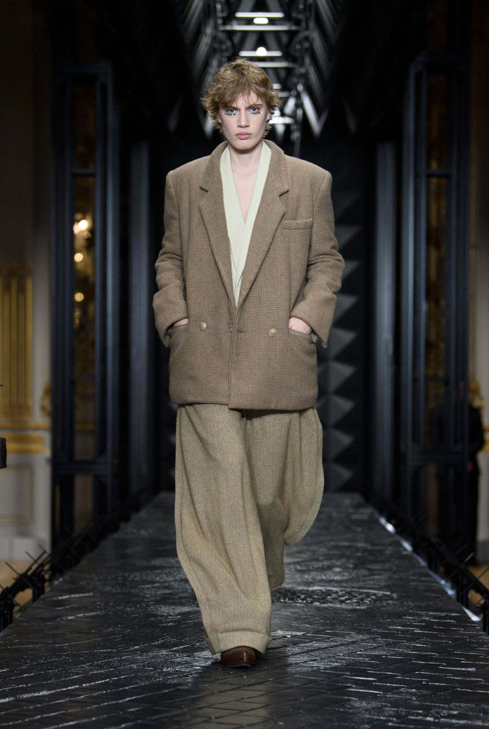 Louis Vuitton’s Autumn/Winter 2023 Women’s Show