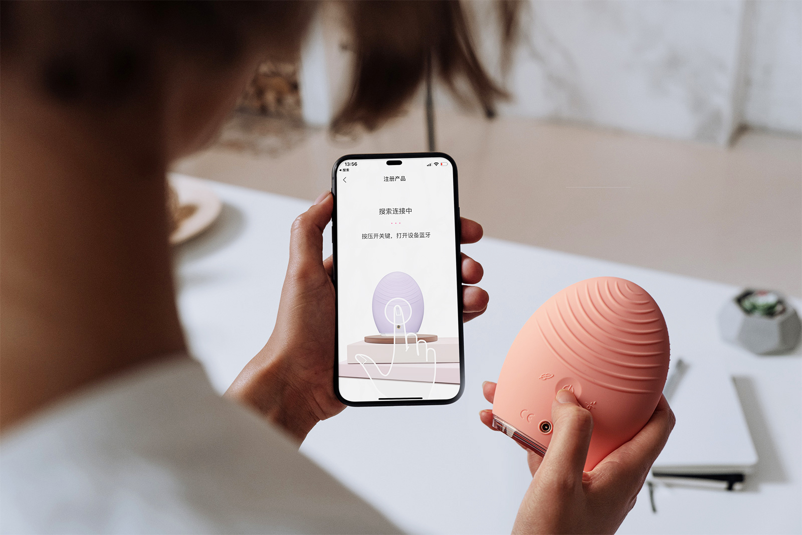 The LUNA 4 from FOREO cleansing and facial massages