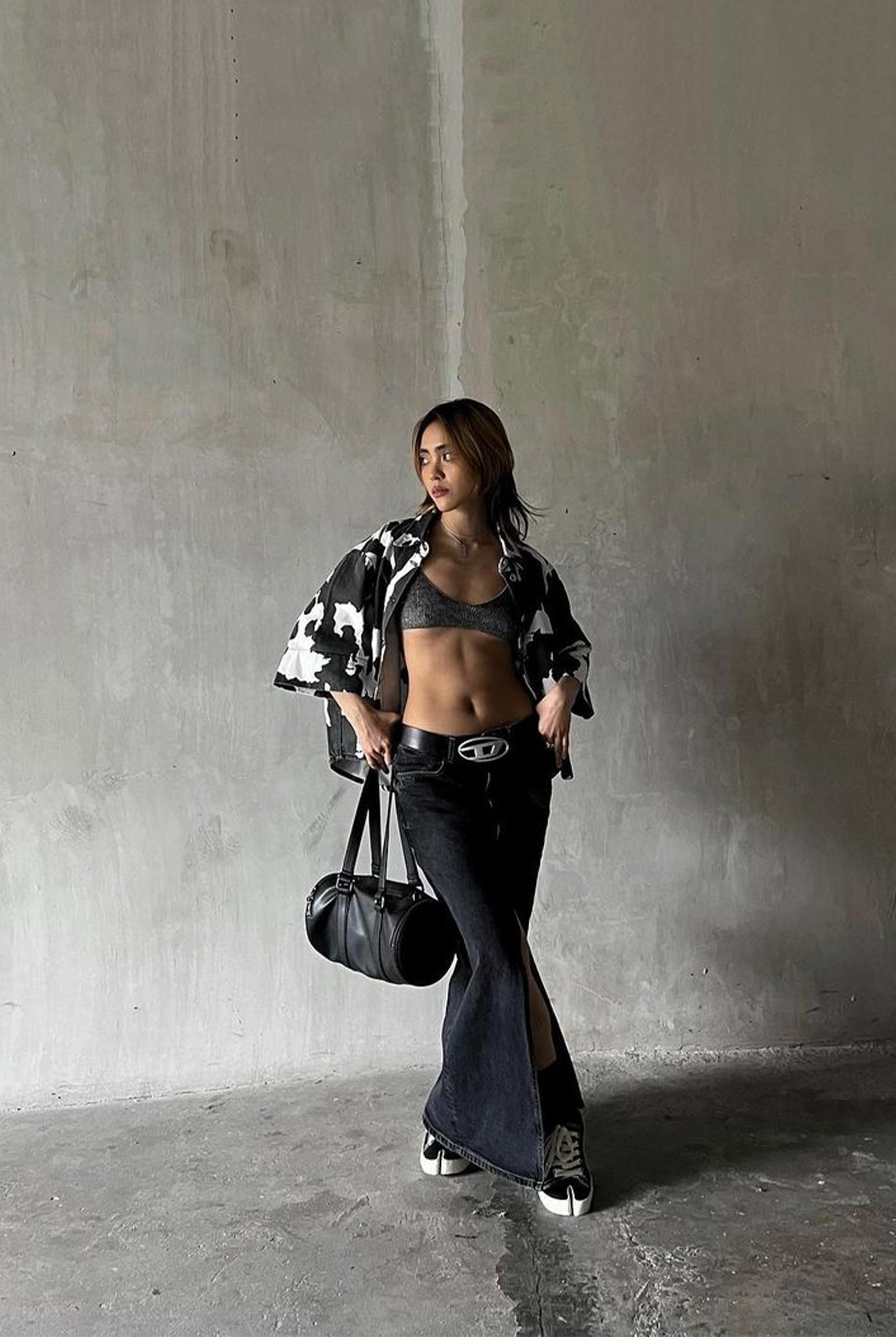 Ida Anduyan in Maxi Skirt