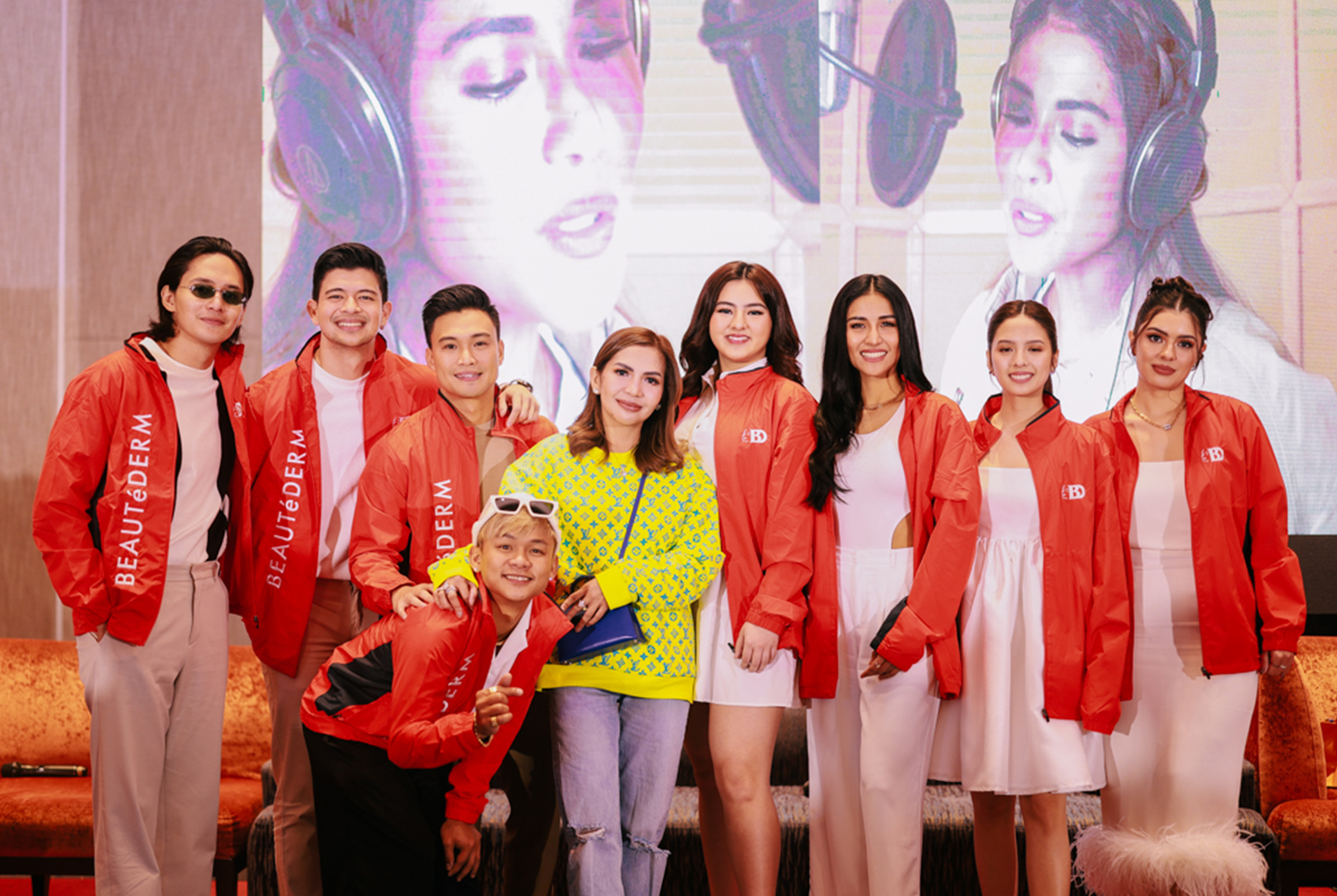 Rhea Anicoche Tan of Beautederm with GMA Sparkle Artists