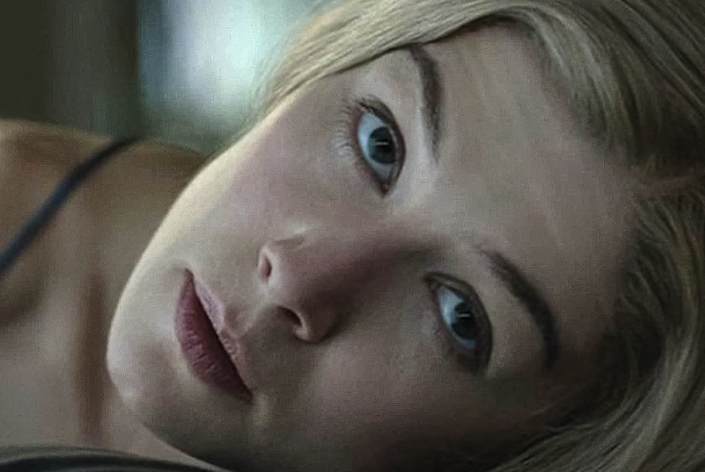Rosamund Pike as Amy Female Gaze