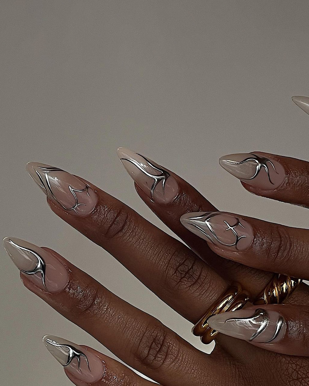 Summer Nail Trends - chrome dip nails