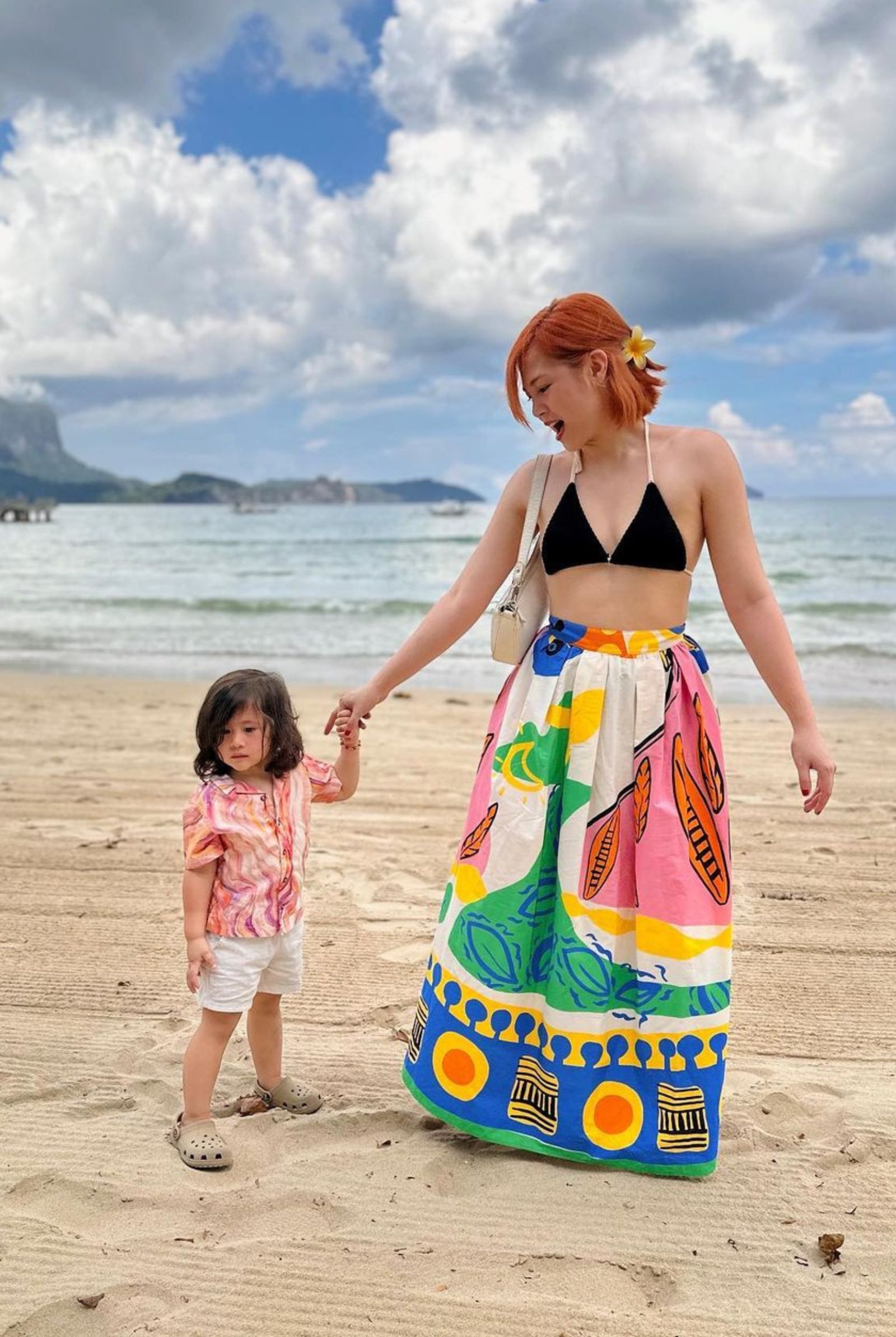 5 Must-Have Summer Accessories Janella Salvador, flower clamps