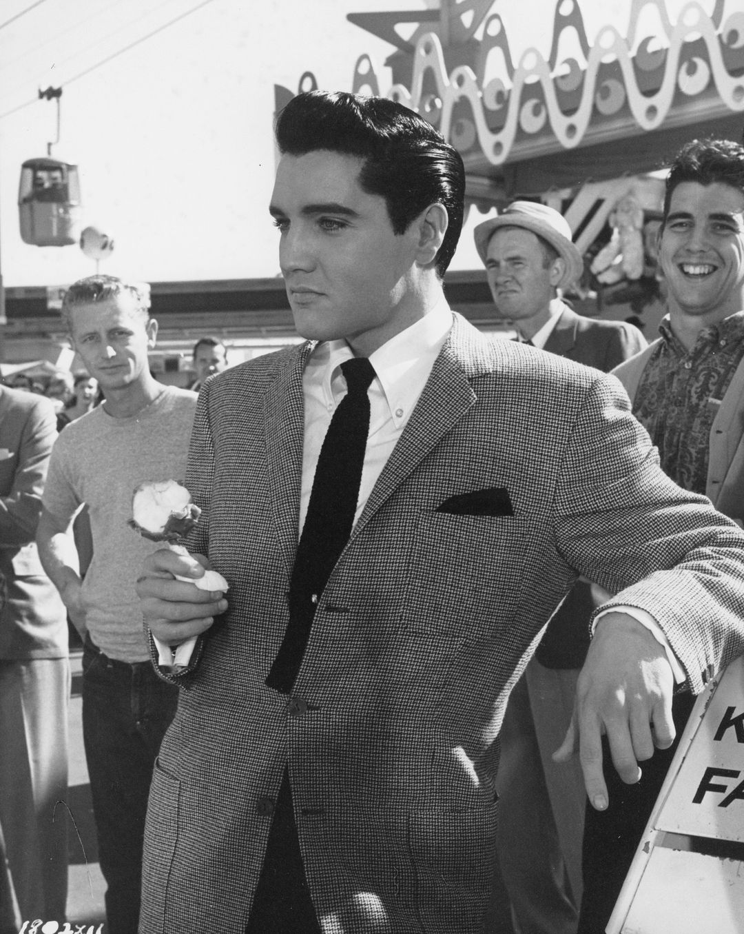 Rock and Roll 1950s music and fashion of history