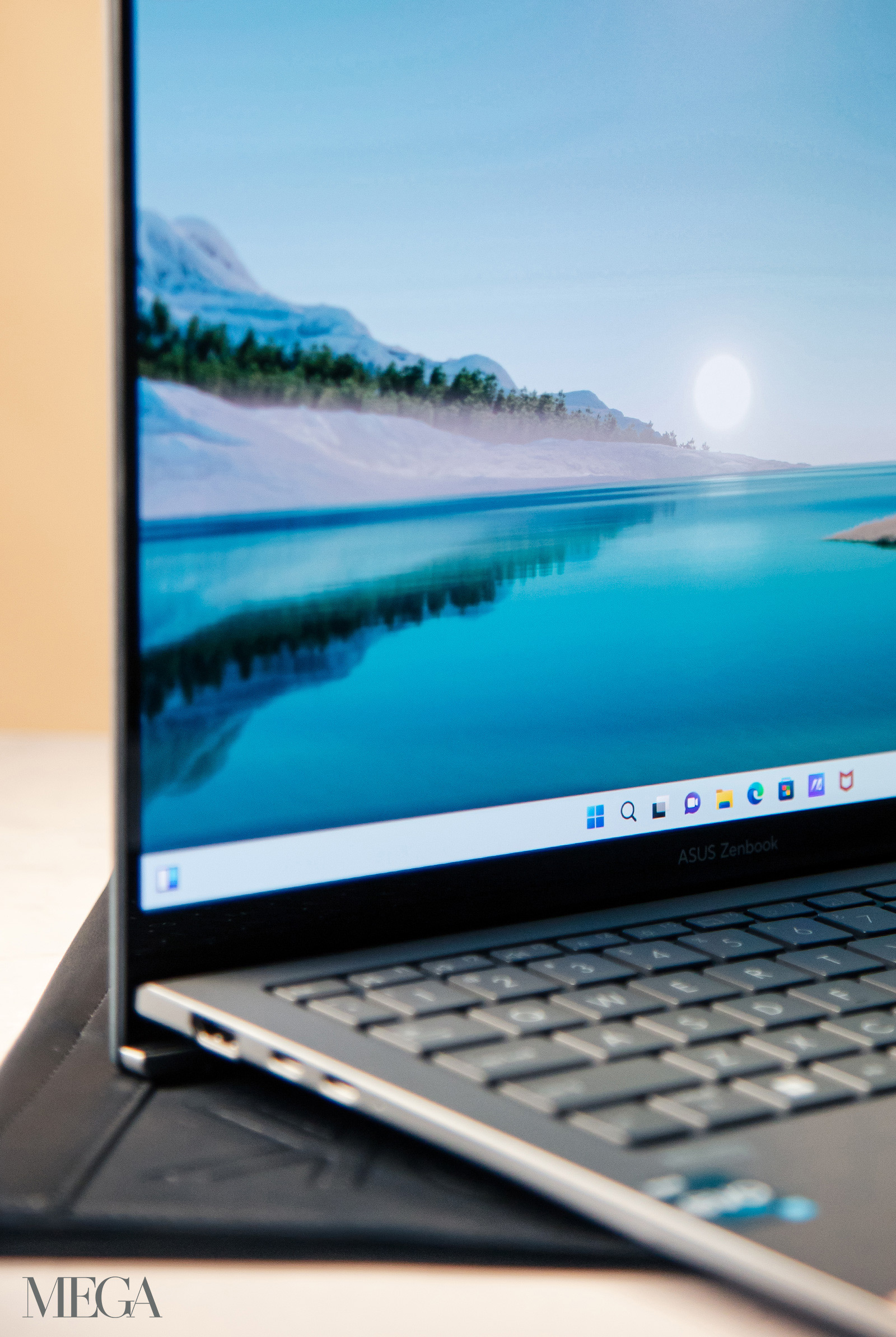 ASUS Zenbook S 13 OLED