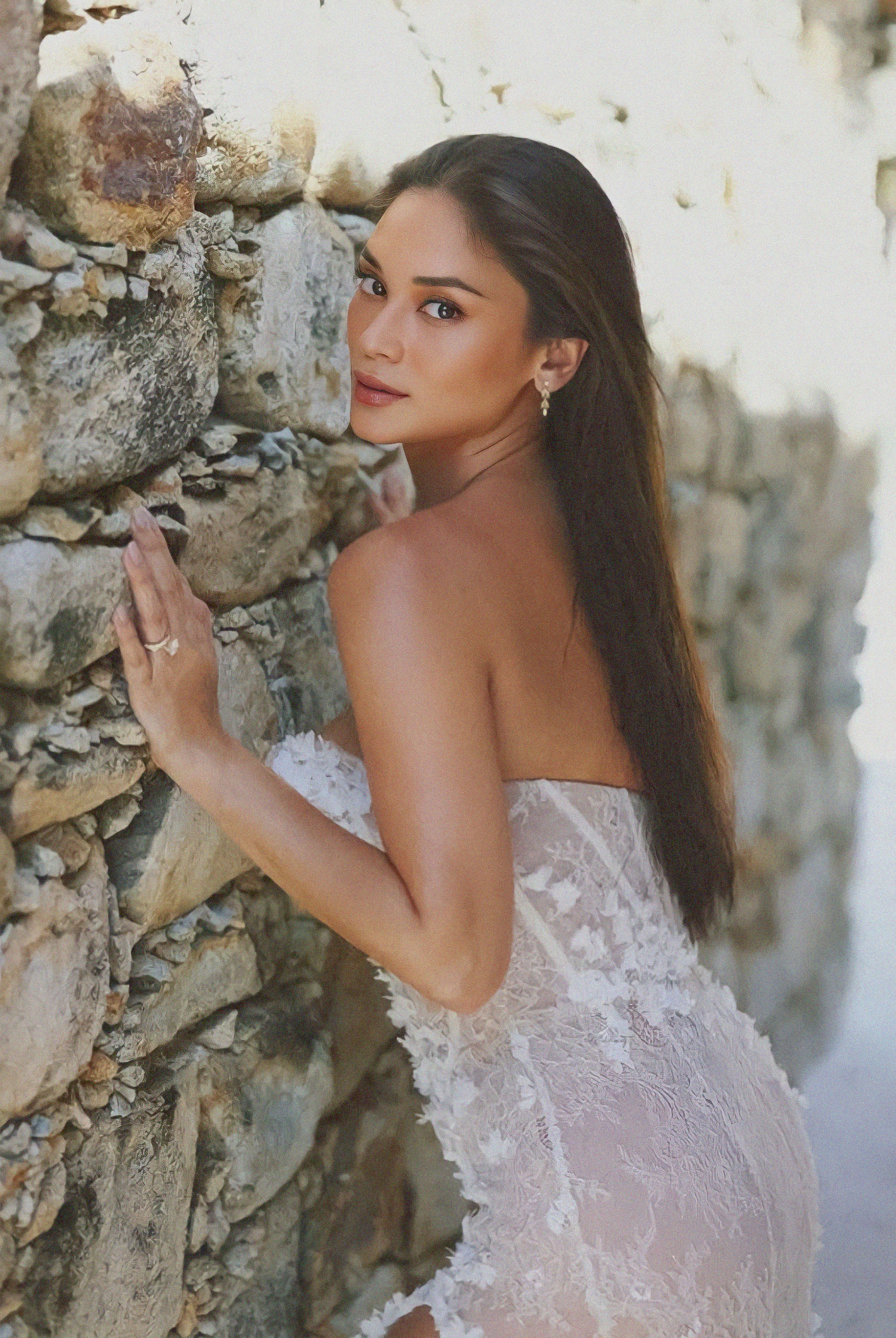 Pia Wurtzbach Wedding Dress