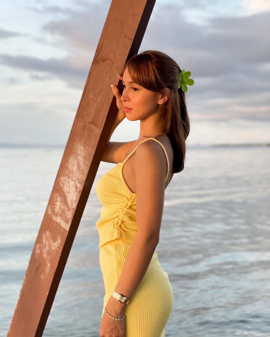 Julia Barretto accessories