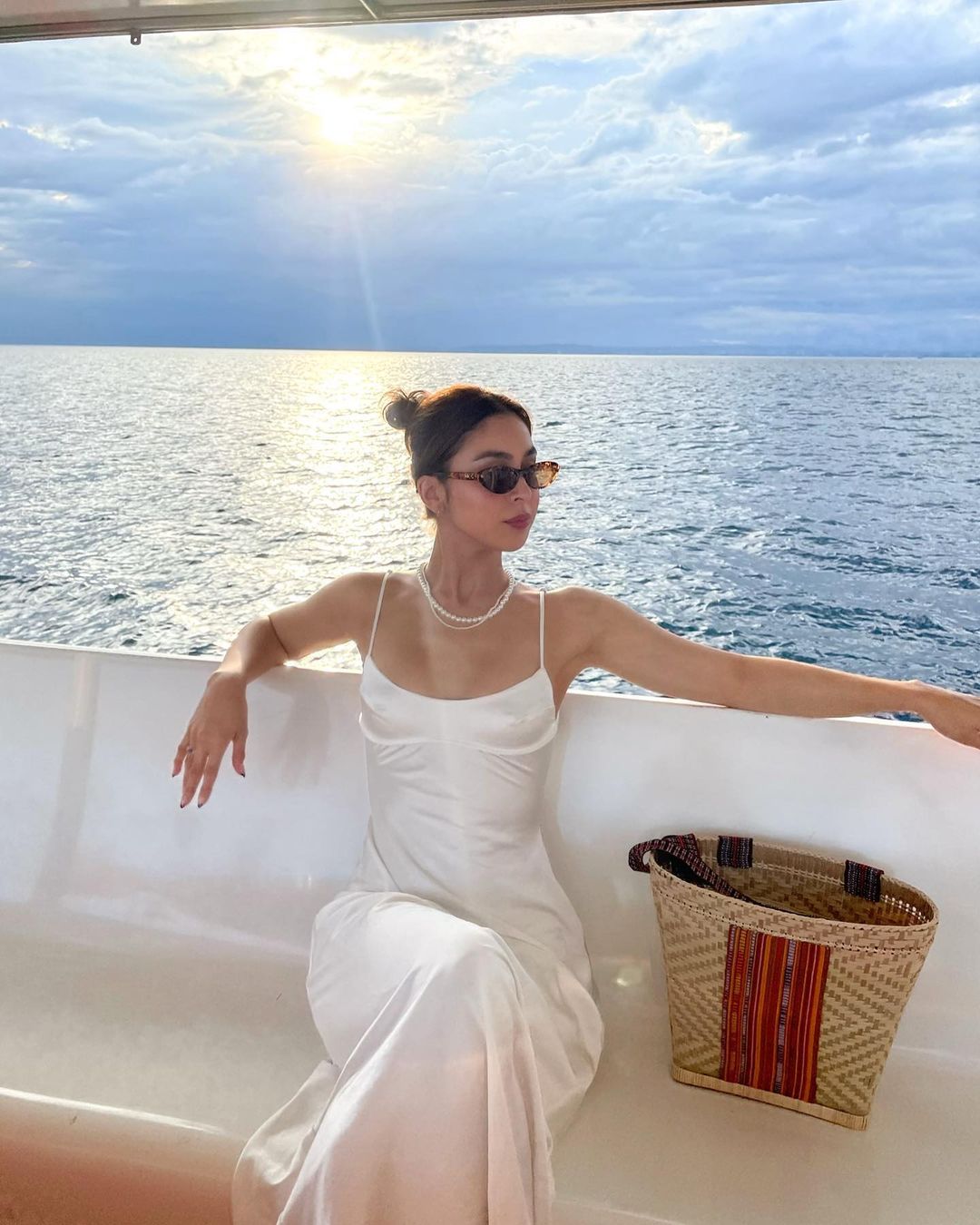 Julia Barretto accessories