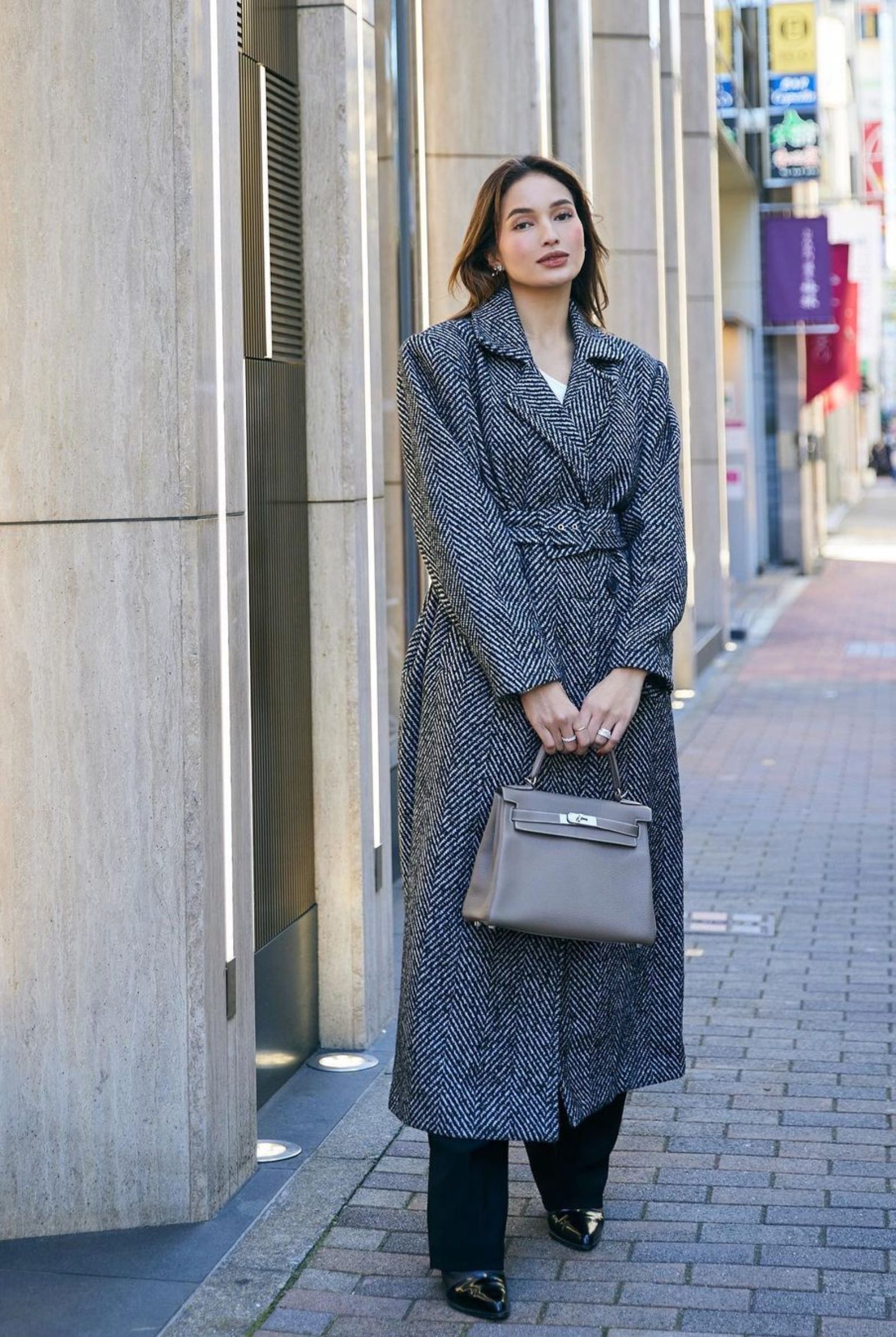 Sarah Lahbati travel fashion tips