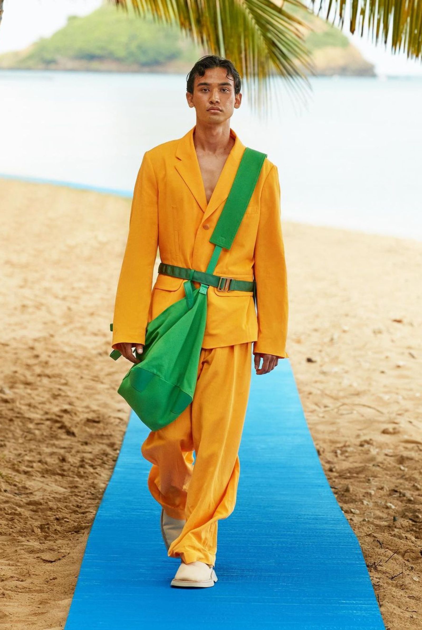 Neoncore trend fashion JACQUEMUS