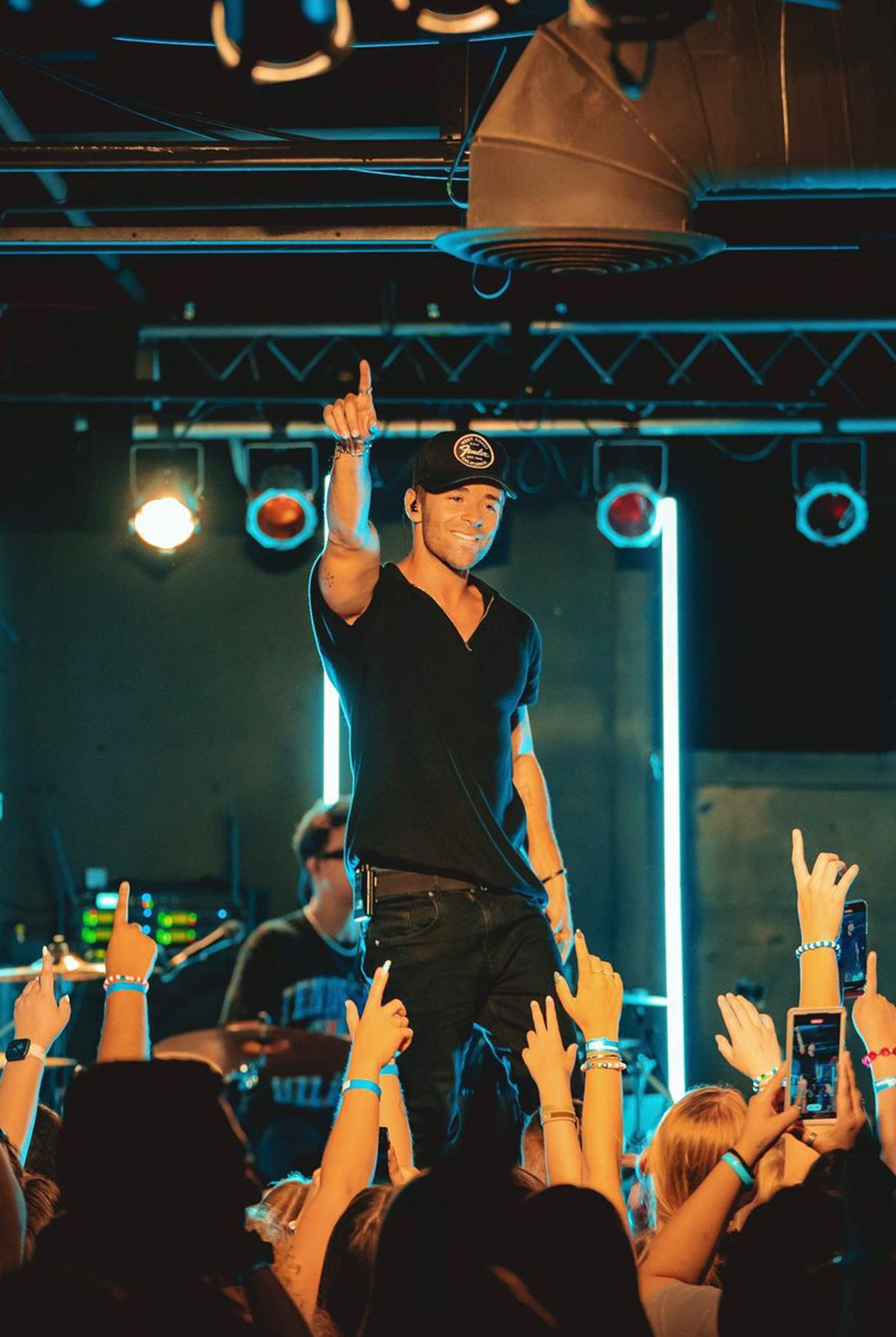 JAKE MILLER DAZED AND CONFUSED LIVE IN MANILA
