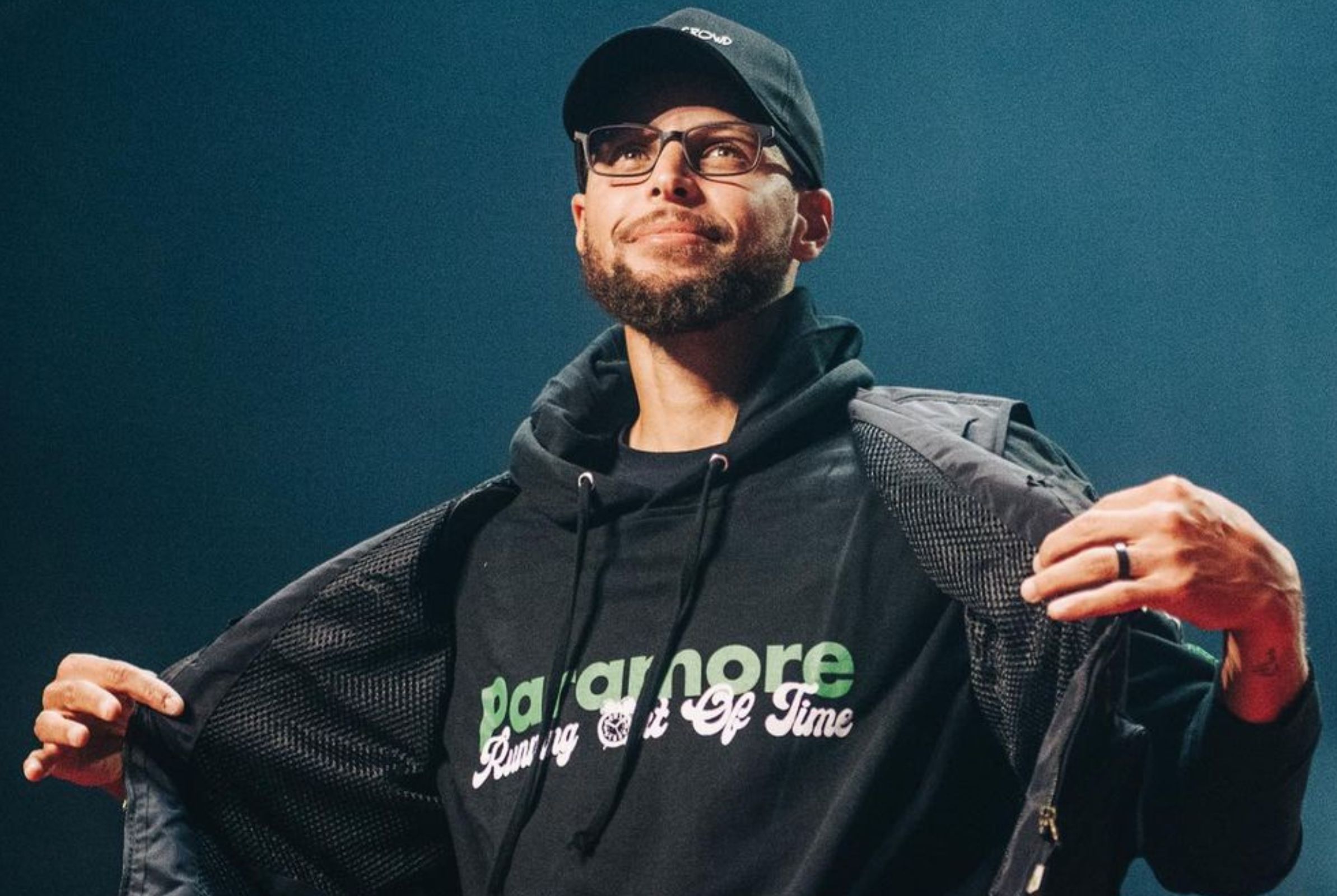 Stephen Curry in Paramore concert