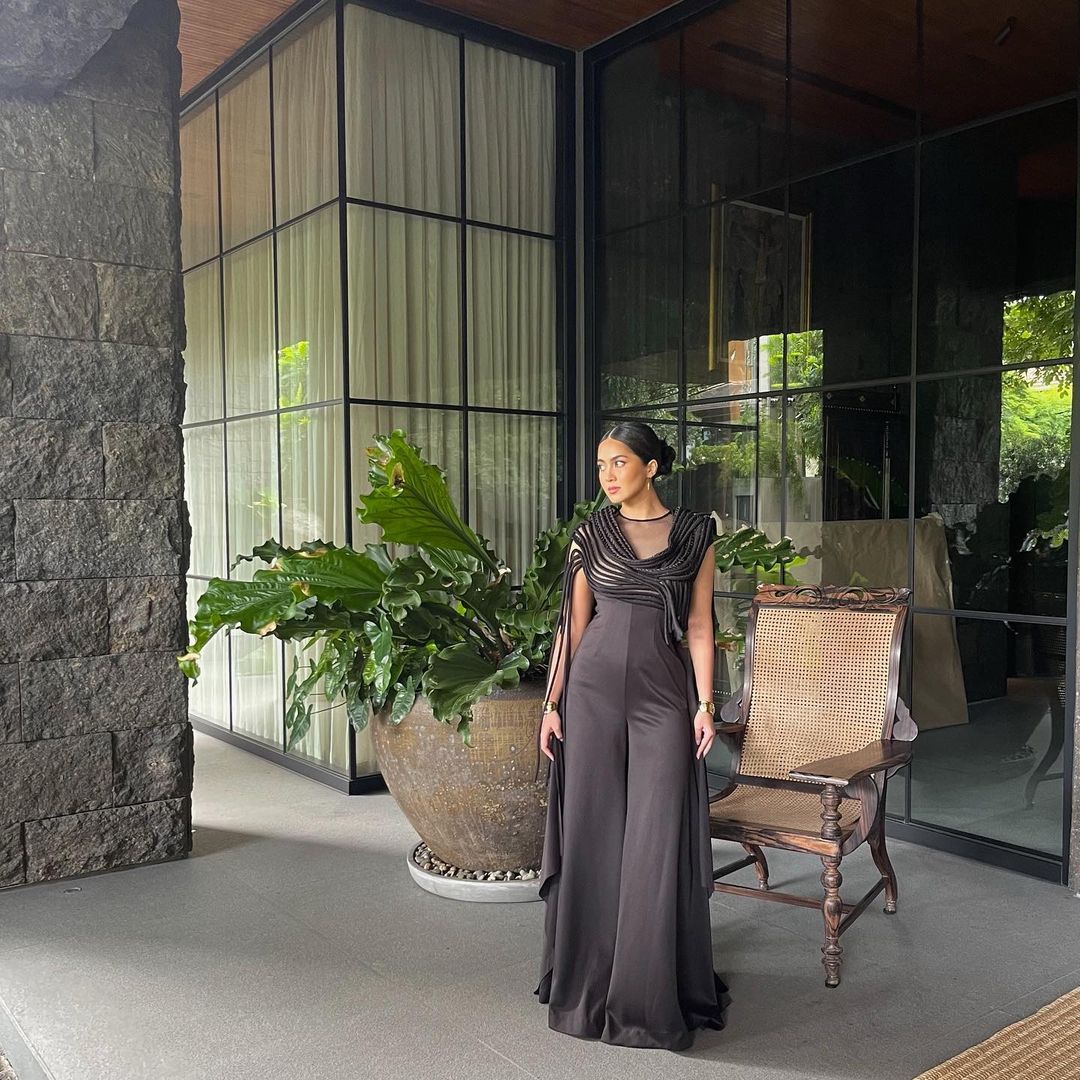 Atasha Muhlach in Rajo Laurel for the Vogue Philippines anniversary gala