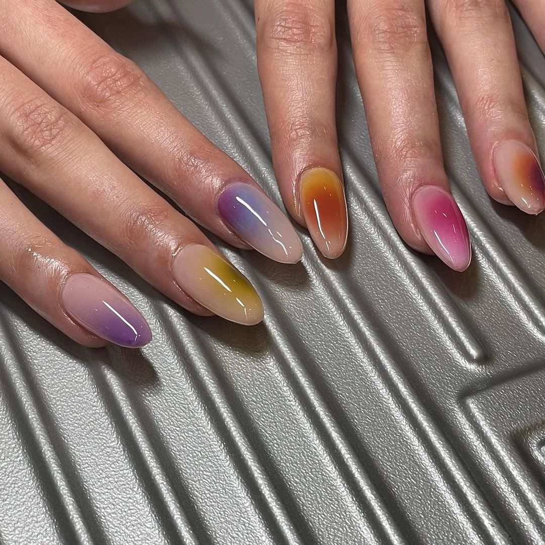 aura manicure 